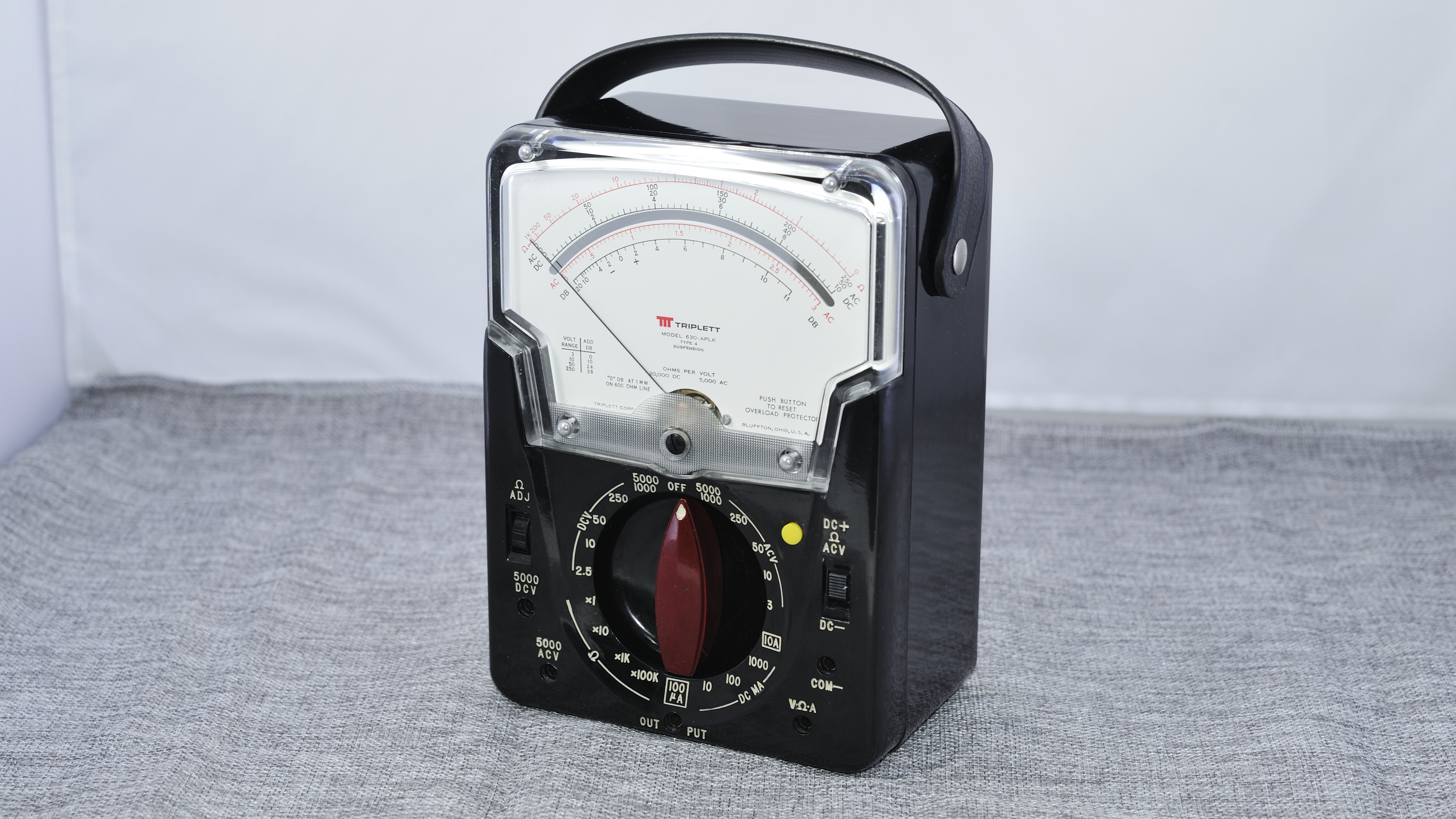 TRIPLETT 630PLK TYPE 4 ANALOG VOM MULTIMETER Minnow