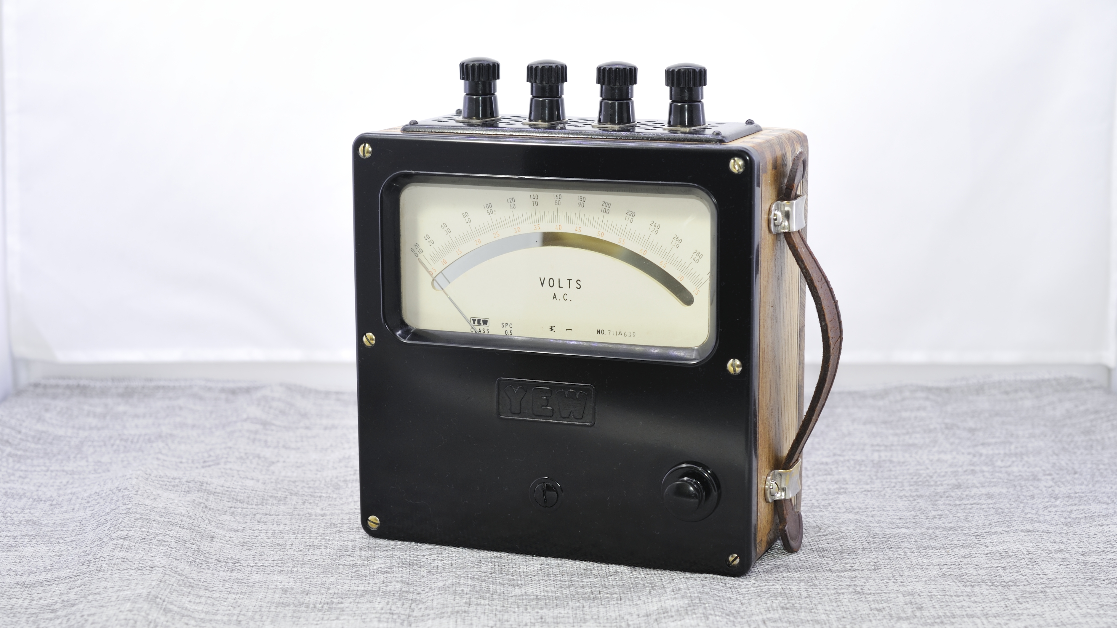 YEW(YOKOGAWA) AC voltmeter 1967 Minnow